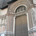 Une porte à Bologne