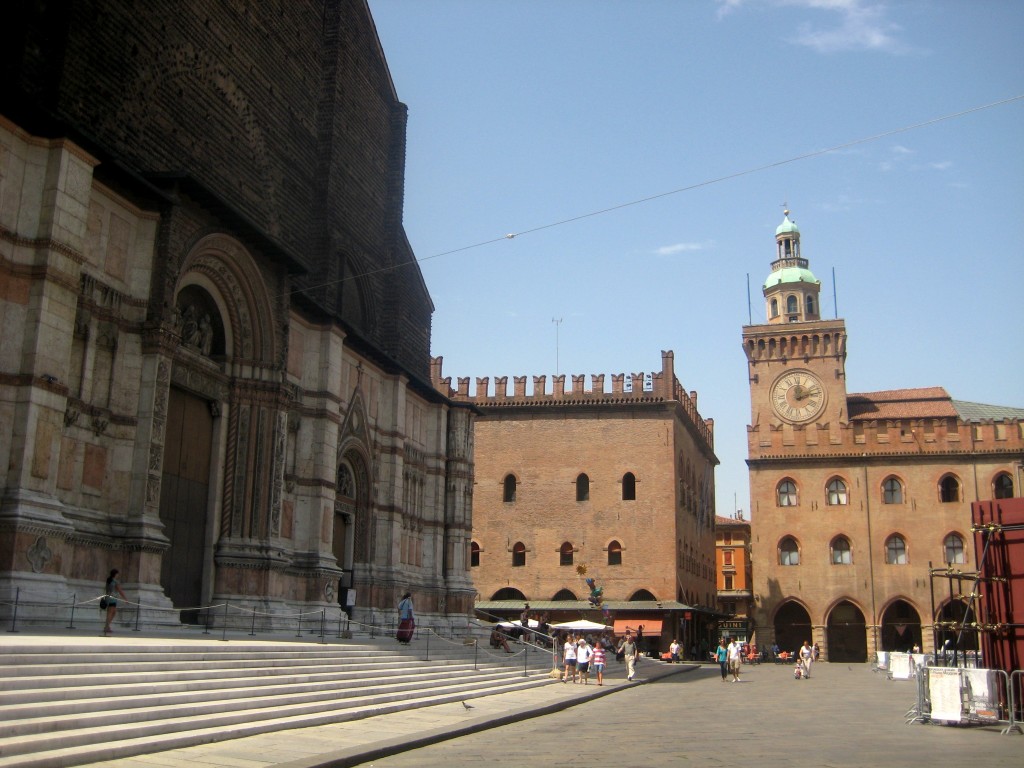 piazza maggiore bologna